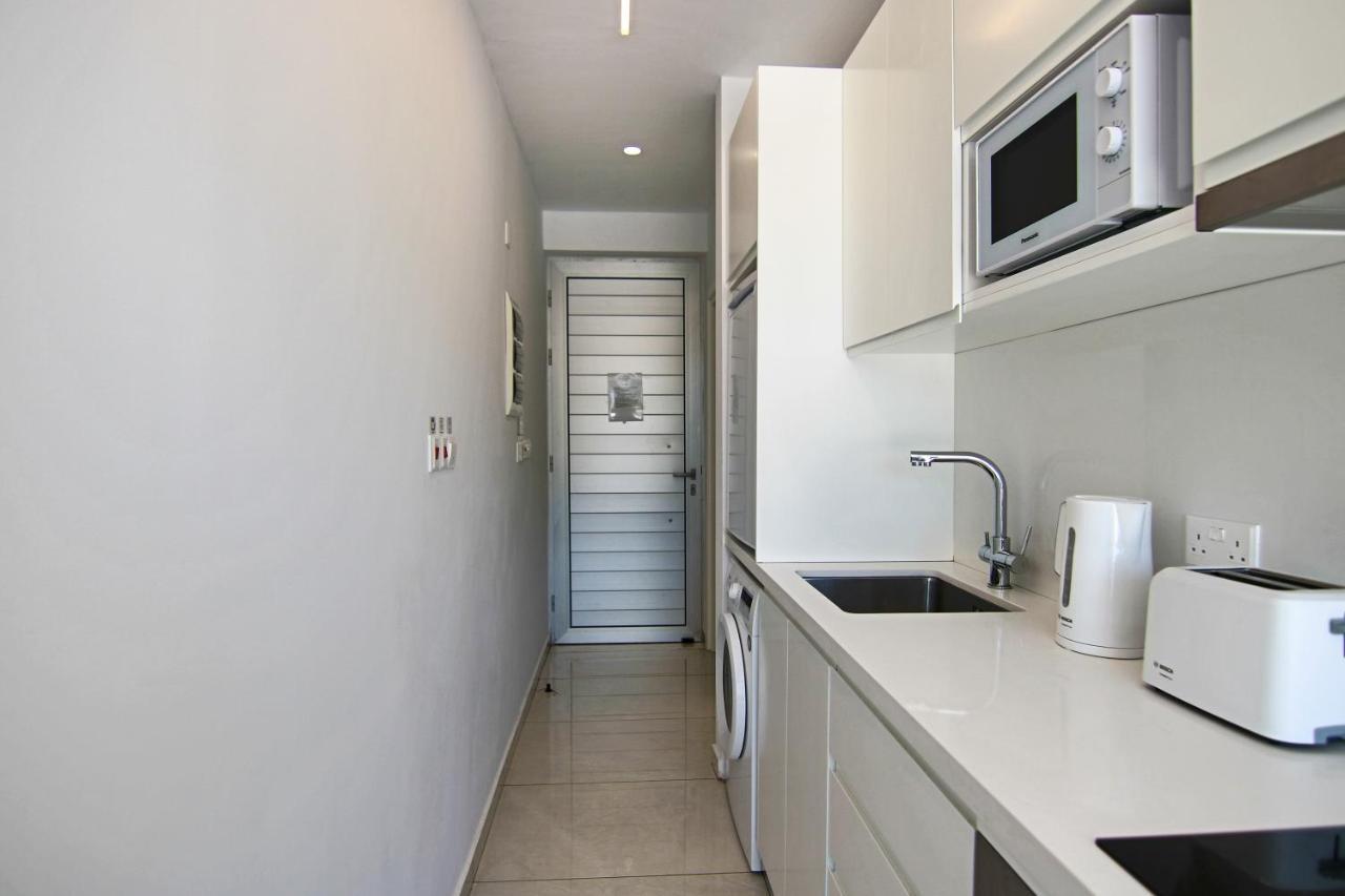Phaedrus Living - Seaside Luxury Flat Harbour 110 Apartment Paphos Ngoại thất bức ảnh
